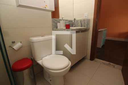 Casa à venda com 438m², 3 quartos e 3 vagasBanheiro da Suíte 3