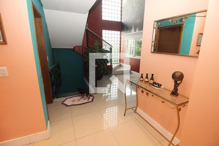 Hall de Entrada de casa à venda com 3 quartos, 438m² em Teresópolis, Porto Alegre