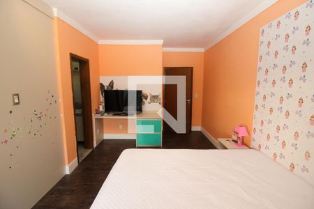 Casa à venda com 438m², 3 quartos e 3 vagasSuíte 3