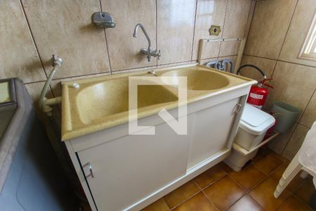 Casa à venda com 150m², 2 quartos e 2 vagas Casa à venda com 150m², 2 quartos e 2 vagasÁrea de Serviço