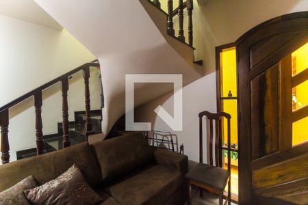 Casa à venda com 150m², 2 quartos e 2 vagas Casa à venda com 150m², 2 quartos e 2 vagasSala