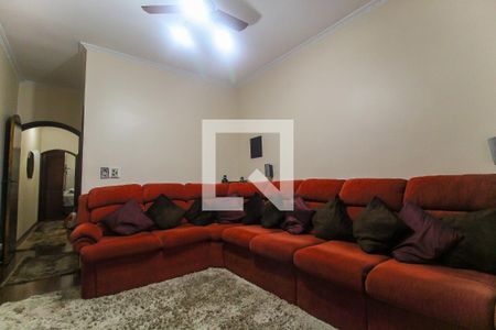 Casa à venda com 150m², 2 quartos e 2 vagas Casa à venda com 150m², 2 quartos e 2 vagasSala/Suíte