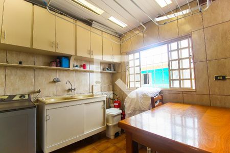 Casa à venda com 150m², 2 quartos e 2 vagas Casa à venda com 150m², 2 quartos e 2 vagasÁrea de Serviço