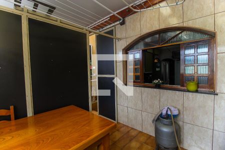 Casa à venda com 150m², 2 quartos e 2 vagas Casa à venda com 150m², 2 quartos e 2 vagasÁrea de Serviço