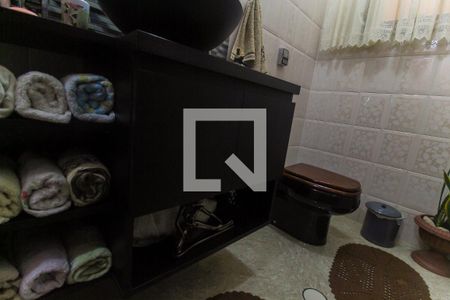 Casa à venda com 150m², 2 quartos e 2 vagas Casa à venda com 150m², 2 quartos e 2 vagasLavabo