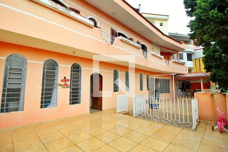 Casa à venda com 168m², 3 quartos e 8 vagasQuintal