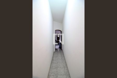 Casa à venda com 168m², 3 quartos e 8 vagasCorredor