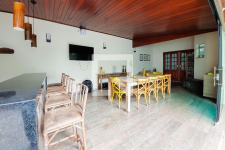 Casa à venda com 256m², 3 quartos e 4 vagasVaranda Gourmet