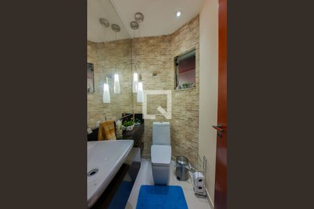 Casa à venda com 256m², 3 quartos e 4 vagasLavabo