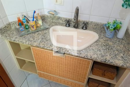 Casa à venda com 256m², 3 quartos e 4 vagasBanheiro da Suíte 1