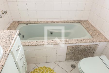 Casa à venda com 256m², 3 quartos e 4 vagasBanheiro da Suíte 3