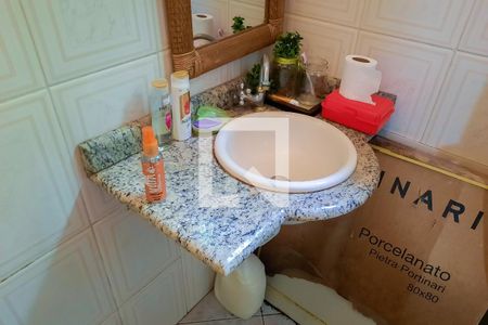 Casa à venda com 256m², 3 quartos e 4 vagasBanheiro de Serviço