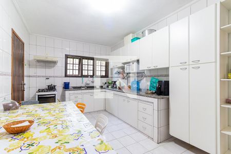 Casa para alugar com 300m², 3 quartos e 10 vagas Casa para alugar com 300m², 3 quartos e 10 vagasCozinha