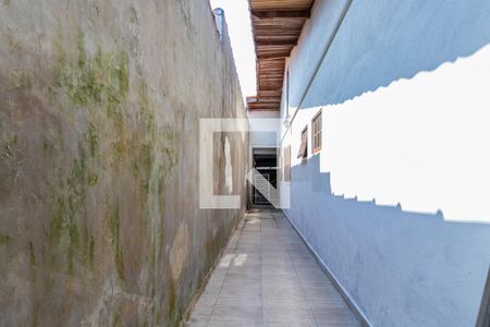 Casa para alugar com 300m², 3 quartos e 10 vagas Casa para alugar com 300m², 3 quartos e 10 vagasQuintal - Corredor