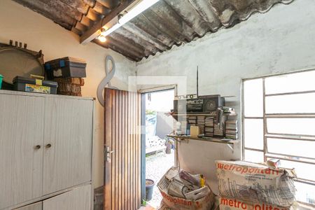 Casa à venda com 360m², 3 quartos e 4 vagasQuarto 2 quintal