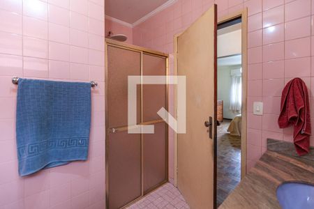 Casa à venda com 360m², 3 quartos e 4 vagasBanheiro do Quarto 1