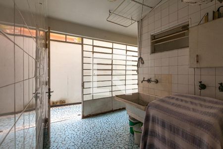 Casa à venda com 360m², 3 quartos e 4 vagasÁrea de Serviço