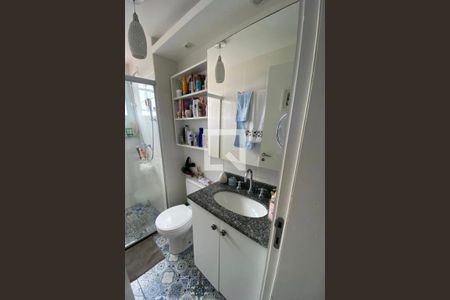 Apartamento à venda com 50m², 2 quartos e 1 vaga Apartamento à venda com 50m², 2 quartos e 1 vagaBanheiro