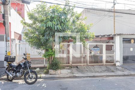 Casa à venda com 106m², 3 quartos e 3 vagasFachada