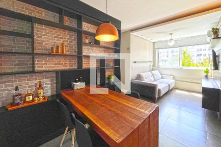 Sala de apartamento à venda com 2 quartos, 48m² em Cavalhada, Porto Alegre
