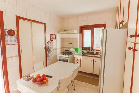 Casa à venda com 200m², 3 quartos e 2 vagasCozinha