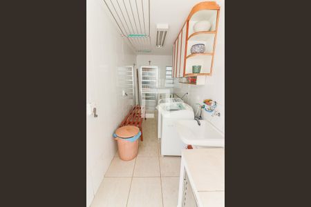 Casa à venda com 200m², 3 quartos e 2 vagasLavanderia