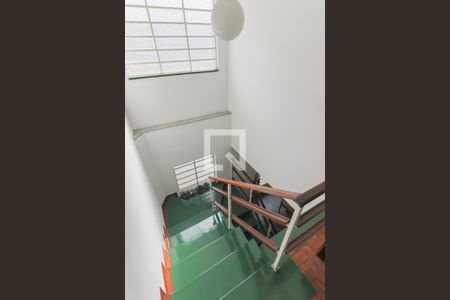 Escadas de casa à venda com 3 quartos, 200m² em Instituto de Previdencia, São Paulo