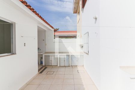 Casa à venda com 200m², 3 quartos e 2 vagasQuintal
