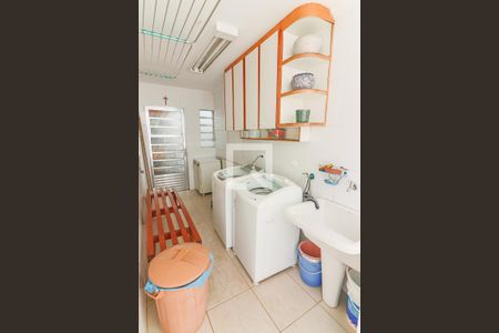 Casa à venda com 200m², 3 quartos e 2 vagasLavanderia