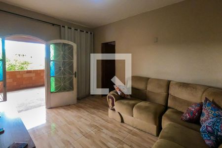 Sala de casa à venda com 3 quartos, 115m² em Vila Universal, Betim