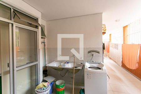 Casa à venda com 400m², 4 quartos e 3 vagas Casa à venda com 400m², 4 quartos e 3 vagasÁrea de Serviço