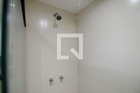 Banheiro de kitnet/studio à venda com 1 quarto, 50m² em Tijuca, Rio de Janeiro