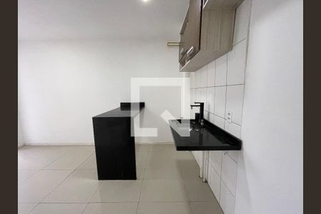 Cozinha de apartamento à venda com 2 quartos, 39m² em Vila Butantã, São Paulo