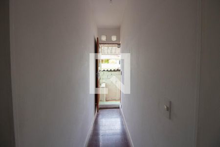 Casa à venda com 80m², 2 quartos e 1 vaga Casa à venda com 80m², 2 quartos e 1 vagaCorredor