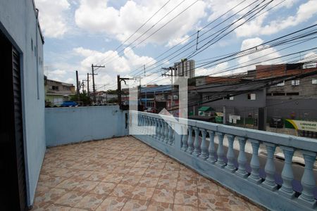 Casa à venda com 80m², 2 quartos e 1 vaga Casa à venda com 80m², 2 quartos e 1 vagaVaranda