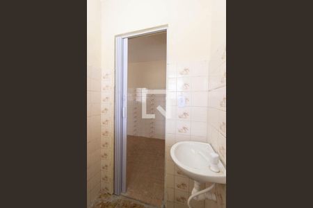 Banheiro de casa de condomínio para alugar com 1 quarto, 72m² em Vila Maria Alta, São Paulo