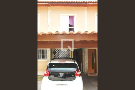 Casa de condomínio à venda com 52m², 2 quartos e 1 vagaGaragem / Fachada 