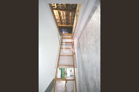 Casa de condomínio à venda com 52m², 2 quartos e 1 vagaEscada Sótão dobravél