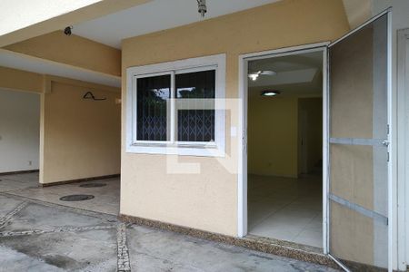 Casa à venda com 103m², 3 quartos e 1 vagaFachada