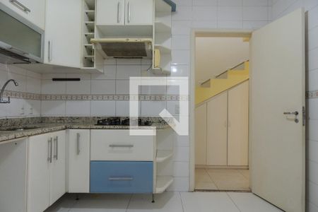 Casa à venda com 103m², 3 quartos e 1 vagaCozinha - Armários