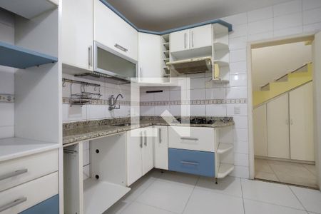 Casa à venda com 103m², 3 quartos e 1 vagaCozinha - Armários
