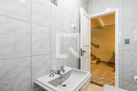 Casa para alugar com 232m², 4 quartos e 2 vagasLavabo