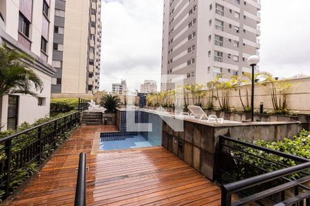 Apartamento à venda com 74m², 2 quartos e 1 vaga Apartamento à venda com 74m², 2 quartos e 1 vagaÁrea comum - Piscina