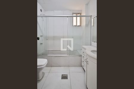 Apartamento à venda com 180m², 4 quartos e 2 vagasBanheiro do Corredor 