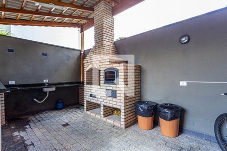 Apartamento à venda com 178m², 4 quartos e 3 vagas Apartamento à venda com 178m², 4 quartos e 3 vagasÁrea comum - Churrasqueira