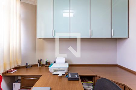 Apartamento à venda com 178m², 4 quartos e 3 vagas Apartamento à venda com 178m², 4 quartos e 3 vagasQuarto 2