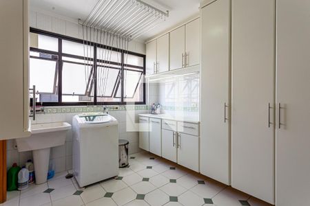 Apartamento à venda com 178m², 4 quartos e 3 vagas Apartamento à venda com 178m², 4 quartos e 3 vagasÁrea de Serviço