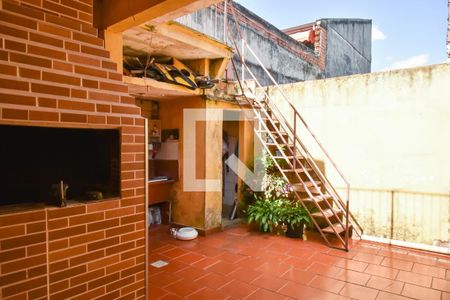 Casa à venda com 206m², 3 quartos e 1 vaga Casa à venda com 206m², 3 quartos e 1 vagaÁrea de Serviço e pátio