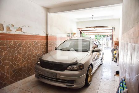 Casa à venda com 206m², 3 quartos e 1 vaga Casa à venda com 206m², 3 quartos e 1 vagaGaragem