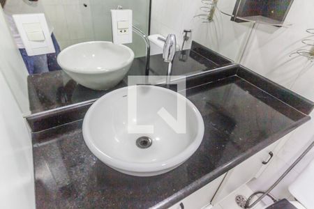 Apartamento para alugar com 144m², 3 quartos e 2 vagasDetalhe do Banheiro da Suite